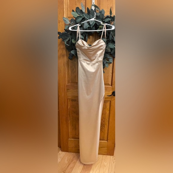 Windsor Dresses & Skirts - Champagne Dress